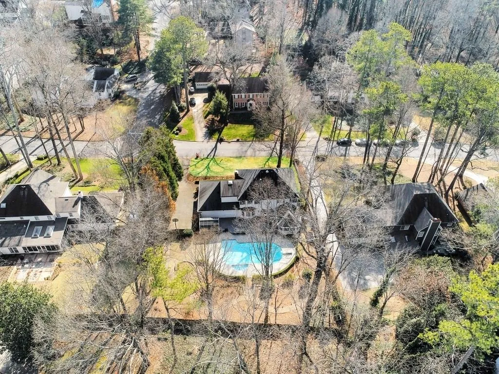 560 Cambridge Way Ne, Sandy Springs, Georgia 30328, 5 Bedrooms Bedrooms, ,3 BathroomsBathrooms,Residential,Sold,560 Cambridge Way Ne,6668380