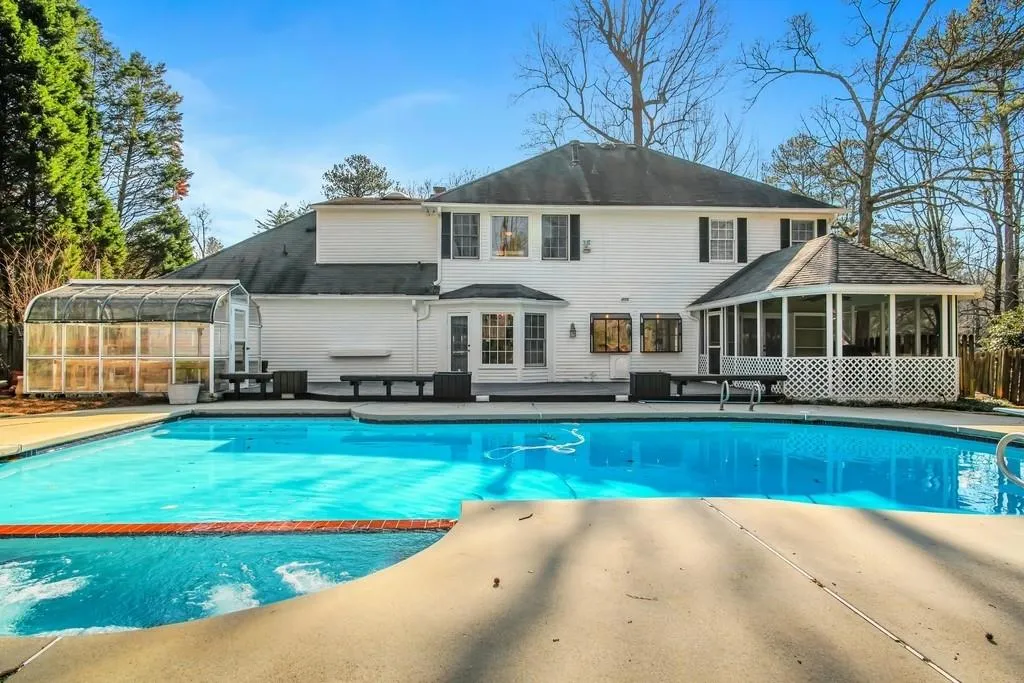 560 Cambridge Way Ne, Sandy Springs, Georgia 30328, 5 Bedrooms Bedrooms, ,3 BathroomsBathrooms,Residential,Sold,560 Cambridge Way Ne,6668380