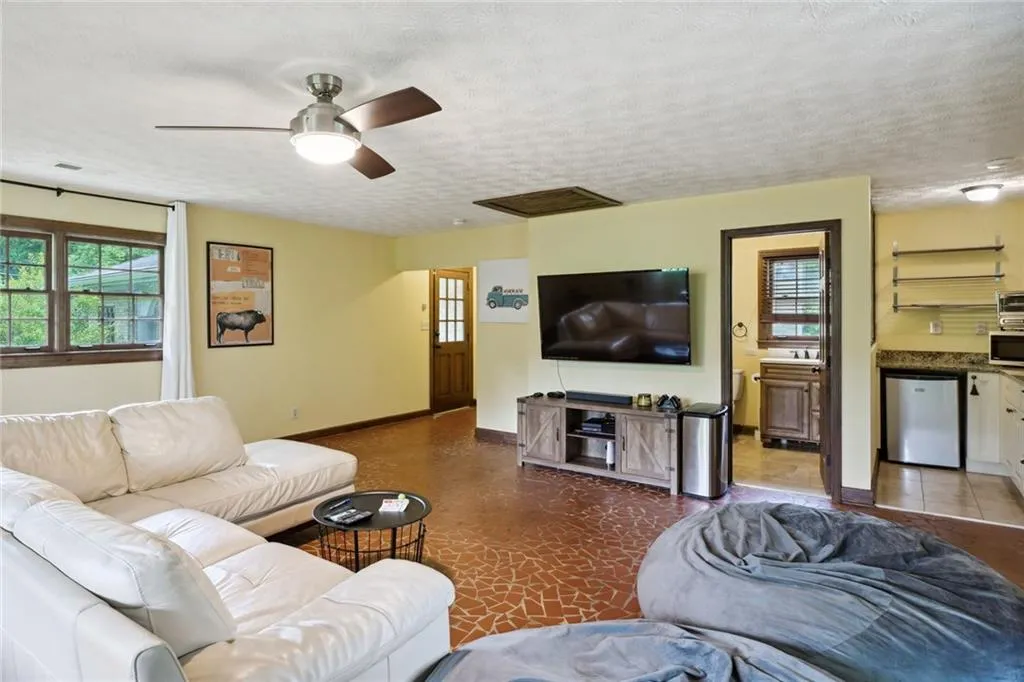 6270 Riverwood Drive, Atlanta, Georgia 30328, 5 Bedrooms Bedrooms, ,5 BathroomsBathrooms,Residential,Sold,6270 Riverwood Drive,7221628