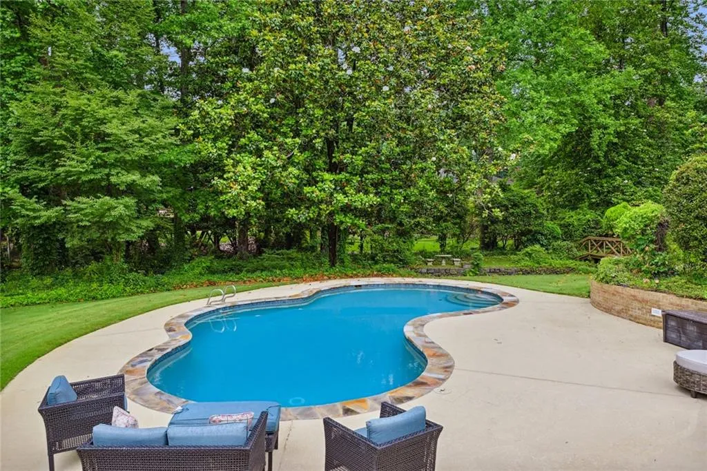 6270 Riverwood Drive, Atlanta, Georgia 30328, 5 Bedrooms Bedrooms, ,5 BathroomsBathrooms,Residential,Sold,6270 Riverwood Drive,7221628