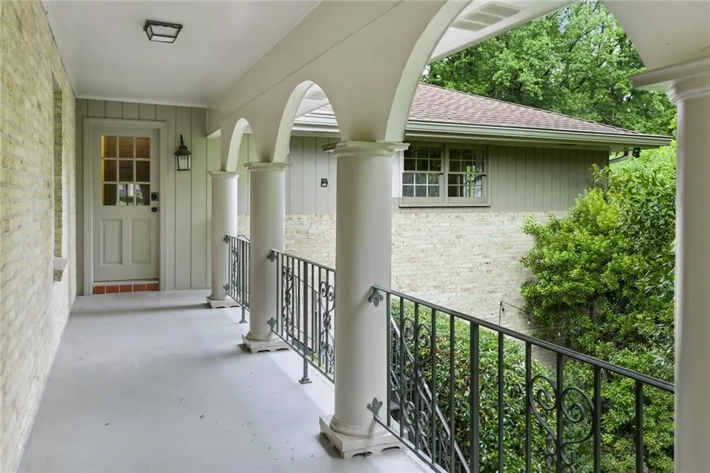 6270 Riverwood Drive, Atlanta, Georgia 30328, 5 Bedrooms Bedrooms, ,5 BathroomsBathrooms,Residential,Sold,6270 Riverwood Drive,7221628