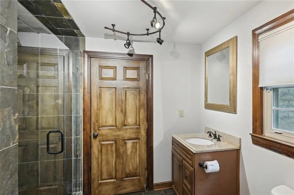 6270 Riverwood Drive, Atlanta, Georgia 30328, 5 Bedrooms Bedrooms, ,5 BathroomsBathrooms,Residential,Sold,6270 Riverwood Drive,7221628