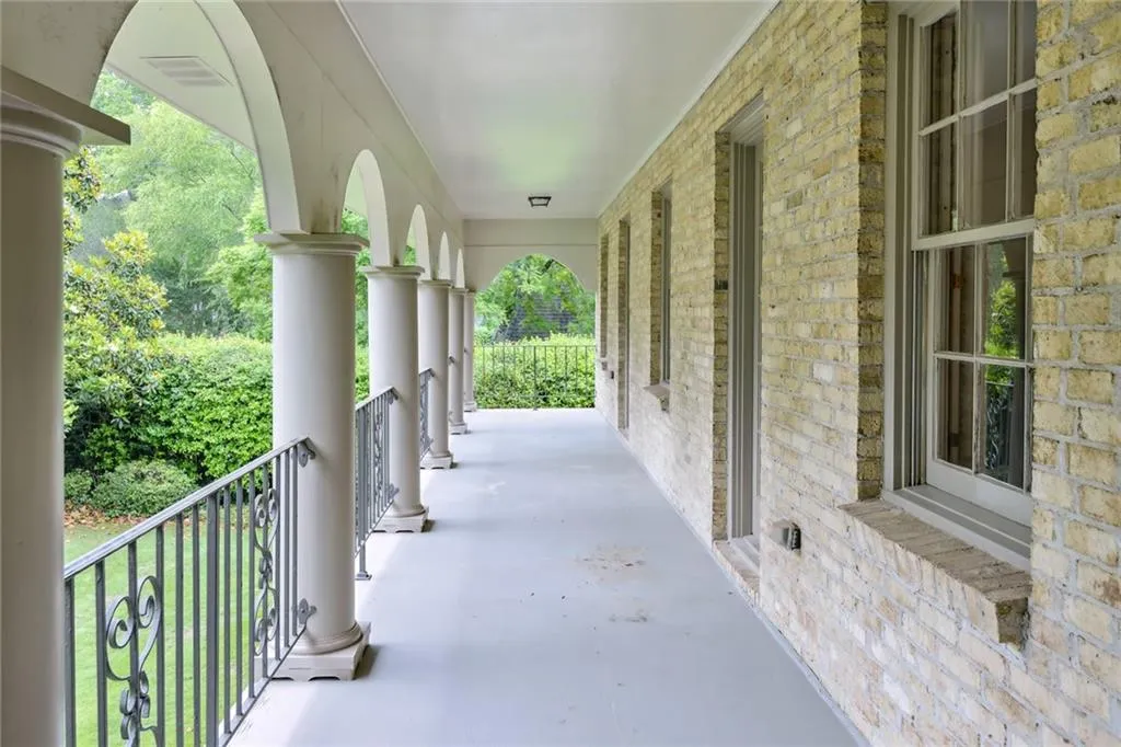 6270 Riverwood Drive, Atlanta, Georgia 30328, 5 Bedrooms Bedrooms, ,5 BathroomsBathrooms,Residential,Sold,6270 Riverwood Drive,7221628