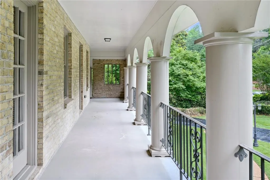 6270 Riverwood Drive, Atlanta, Georgia 30328, 5 Bedrooms Bedrooms, ,5 BathroomsBathrooms,Residential,Sold,6270 Riverwood Drive,7221628