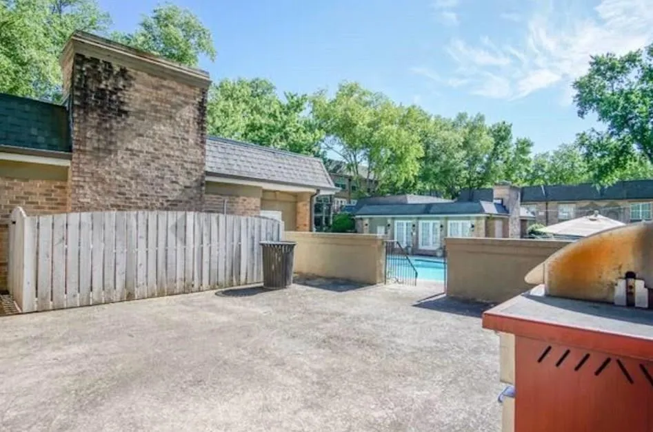 6980 Roswell Road Unit L3, Atlanta, Georgia 30328, 1 Bedroom Bedrooms, ,1 BathroomBathrooms,Residential,Sold,6980 Roswell Road Unit L3,6058396