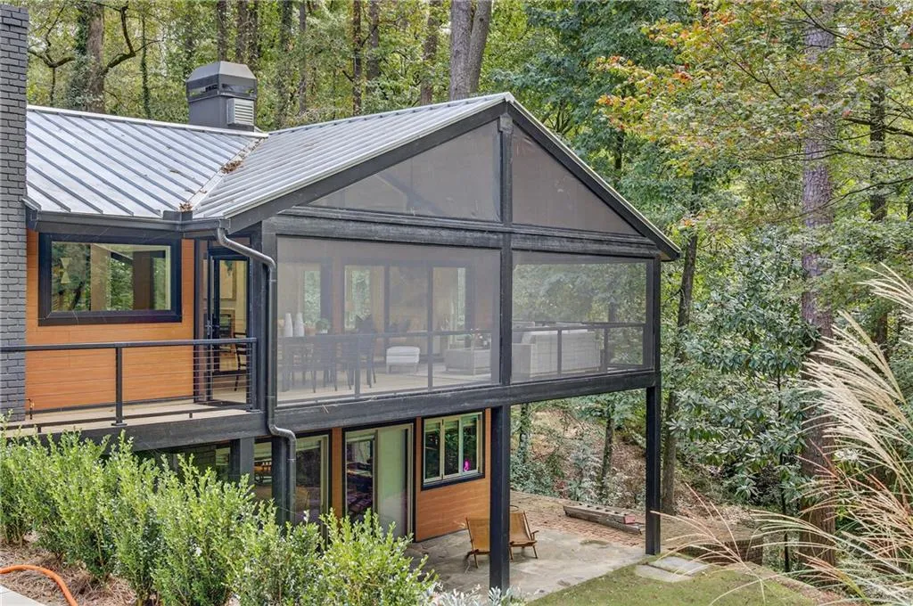 585 Amberidge Trail, Atlanta, Georgia 30328, 6 Bedrooms Bedrooms, ,5 BathroomsBathrooms,Residential,For Sale,585 Amberidge Trail,7724638