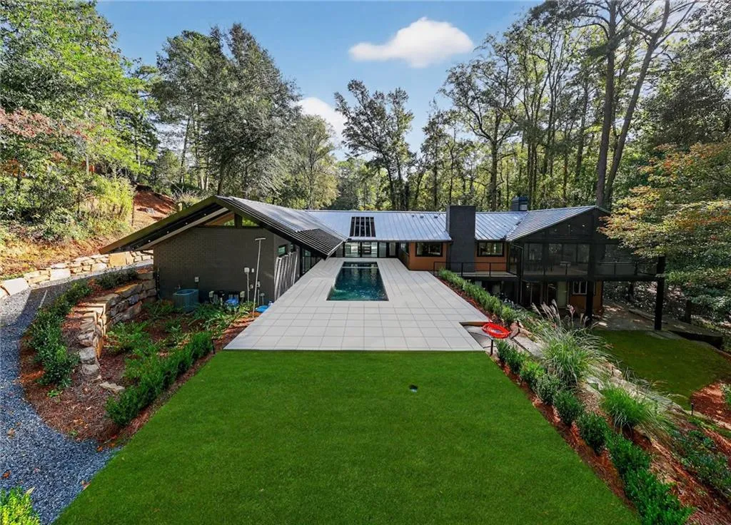 585 Amberidge Trail, Atlanta, Georgia 30328, 6 Bedrooms Bedrooms, ,5 BathroomsBathrooms,Residential,For Sale,585 Amberidge Trail,7724638