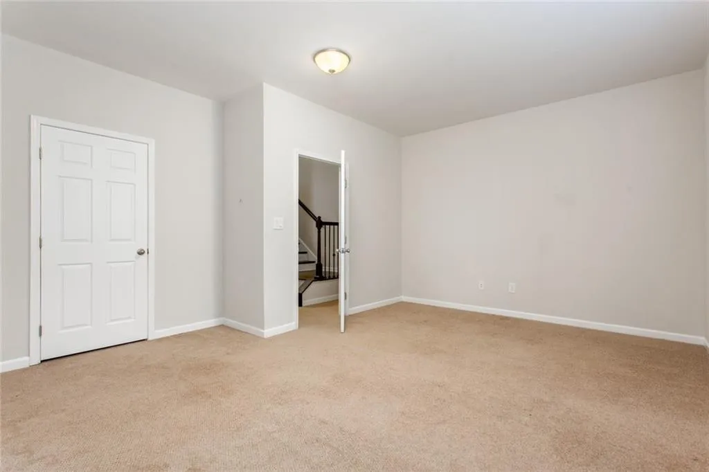 320 Alderwood Lane, Atlanta, Georgia 30328, 3 Bedrooms Bedrooms, ,3 BathroomsBathrooms,Residential,Sold,320 Alderwood Lane,6912467