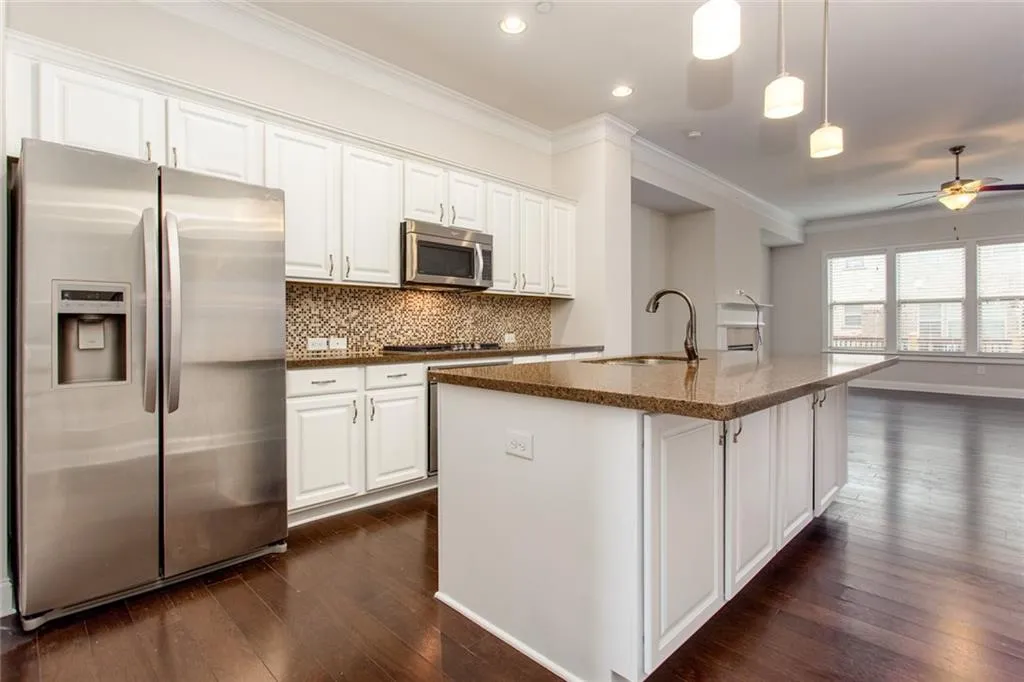 320 Alderwood Lane, Atlanta, Georgia 30328, 3 Bedrooms Bedrooms, ,3 BathroomsBathrooms,Residential,Sold,320 Alderwood Lane,6912467