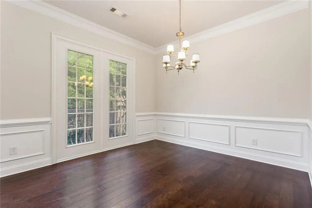 320 Alderwood Lane, Atlanta, Georgia 30328, 3 Bedrooms Bedrooms, ,3 BathroomsBathrooms,Residential,Sold,320 Alderwood Lane,6912467