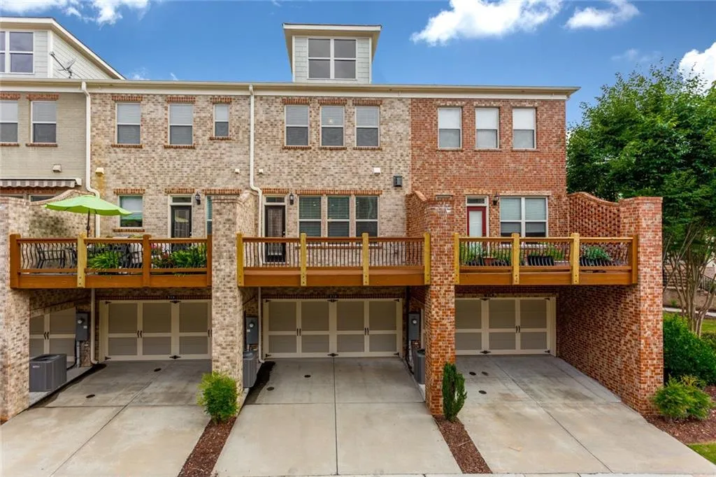 320 Alderwood Lane, Atlanta, Georgia 30328, 3 Bedrooms Bedrooms, ,3 BathroomsBathrooms,Residential,Sold,320 Alderwood Lane,6912467