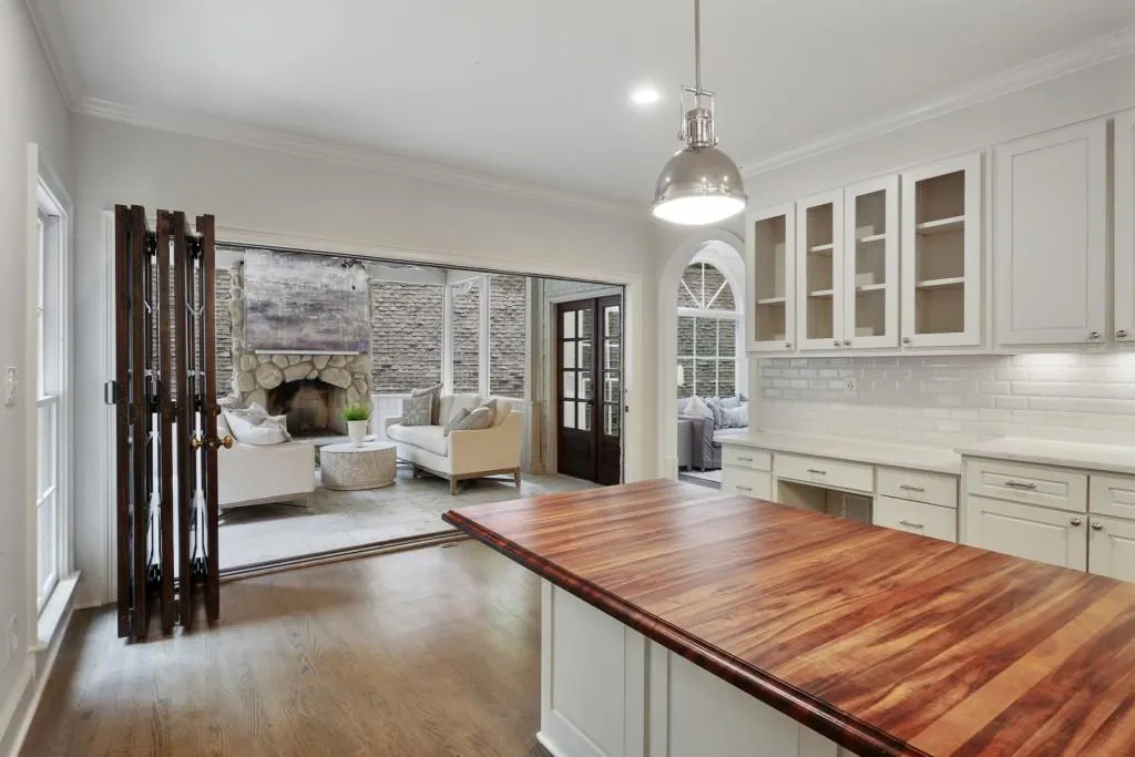 290 Burdette Road, Atlanta, Georgia 30327, 5 Bedrooms Bedrooms, ,4 BathroomsBathrooms,Residential,Sold,290 Burdette Road,6728528