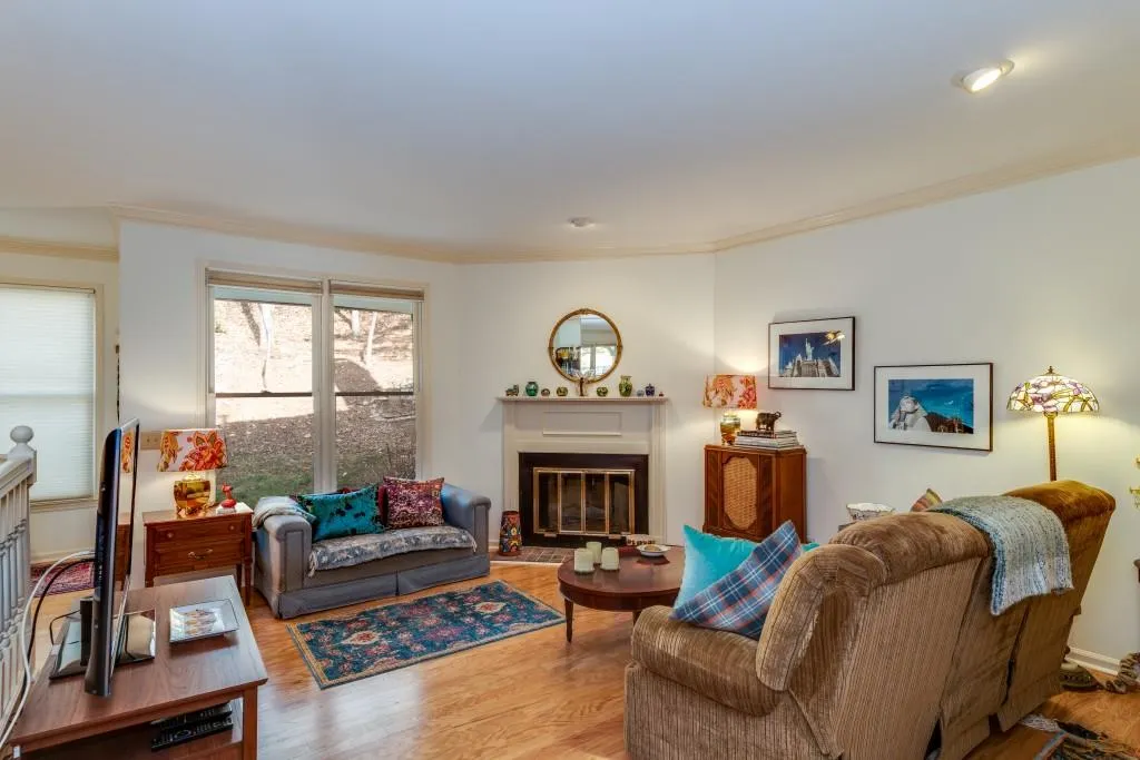 704 Bainbridge Drive, Atlanta, Georgia 30327, 3 Bedrooms Bedrooms, ,2 BathroomsBathrooms,Residential,Sold,704 Bainbridge Drive,6125983