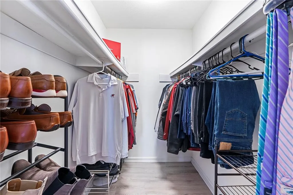 6851 Roswell Road Unit M18, Sandy Springs, Georgia 30328, 3 Bedrooms Bedrooms, ,2 BathroomsBathrooms,Residential,Sold,6851 Roswell Road Unit M18,6988950