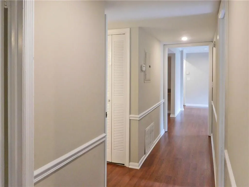 5534 Kingsport Drive, Atlanta, Georgia 30342, 3 Bedrooms Bedrooms, ,2 BathroomsBathrooms,Residential,Sold,5534 Kingsport Drive,5859062
