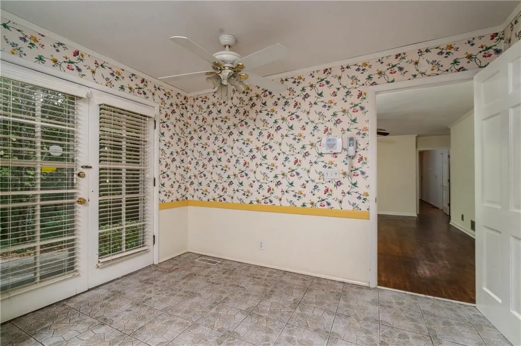 330 W Spalding Drive, Sandy Springs, Georgia 30328, 3 Bedrooms Bedrooms, ,2 BathroomsBathrooms,Residential,Sold,330 W Spalding Drive,6085280