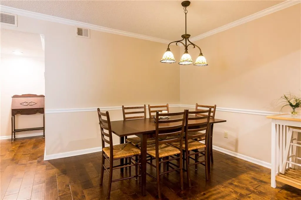 2110 Huntingdon Chase, Sandy Springs, Georgia 30350, 1 Bedroom Bedrooms, ,1 BathroomBathrooms,Residential,Sold,2110 Huntingdon Chase,5915915
