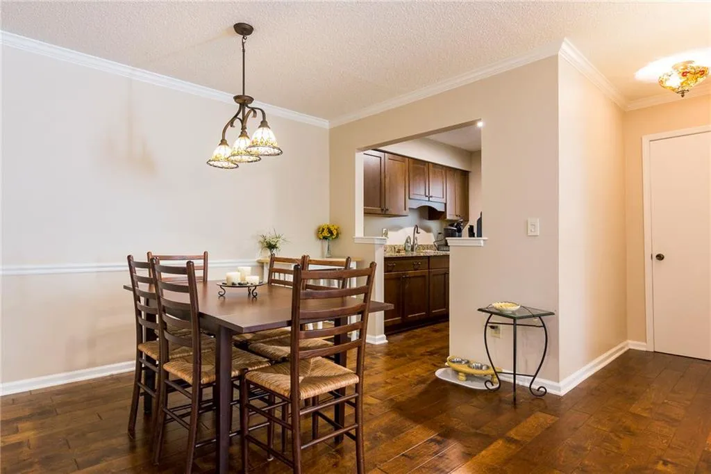 2110 Huntingdon Chase, Sandy Springs, Georgia 30350, 1 Bedroom Bedrooms, ,1 BathroomBathrooms,Residential,Sold,2110 Huntingdon Chase,5915915