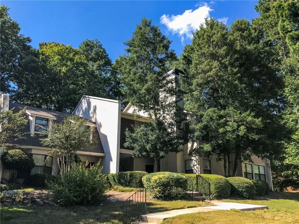 2110 Huntingdon Chase, Sandy Springs, Georgia 30350, 1 Bedroom Bedrooms, ,1 BathroomBathrooms,Residential,Sold,2110 Huntingdon Chase,5915915