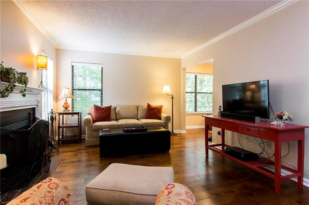 2110 Huntingdon Chase, Sandy Springs, Georgia 30350, 1 Bedroom Bedrooms, ,1 BathroomBathrooms,Residential,Sold,2110 Huntingdon Chase,5915915