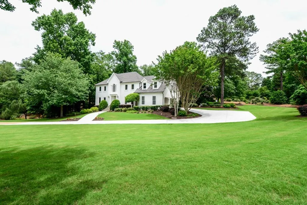 485 Pickering Lane, Atlanta, Georgia 30327, 4 Bedrooms Bedrooms, ,3 BathroomsBathrooms,Residential,Sold,485 Pickering Lane,5919414