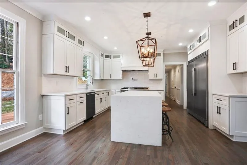 105 Blenheim Place, Sandy Springs, Georgia 30350, 6 Bedrooms Bedrooms, ,5 BathroomsBathrooms,Residential,Sold,105 Blenheim Place,6746502