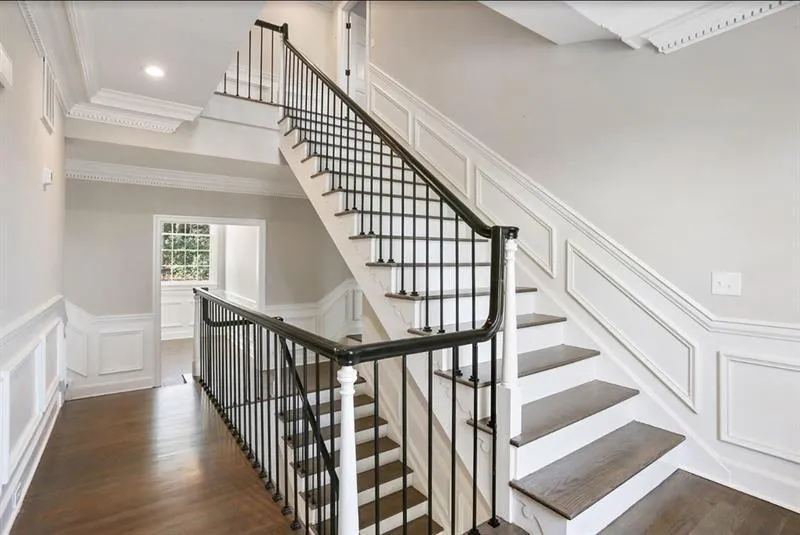 105 Blenheim Place, Sandy Springs, Georgia 30350, 6 Bedrooms Bedrooms, ,5 BathroomsBathrooms,Residential,Sold,105 Blenheim Place,6746502