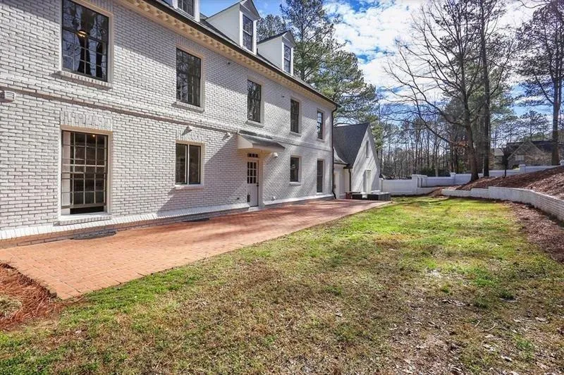 105 Blenheim Place, Sandy Springs, Georgia 30350, 6 Bedrooms Bedrooms, ,5 BathroomsBathrooms,Residential,Sold,105 Blenheim Place,6746502