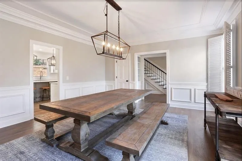 105 Blenheim Place, Sandy Springs, Georgia 30350, 6 Bedrooms Bedrooms, ,5 BathroomsBathrooms,Residential,Sold,105 Blenheim Place,6746502