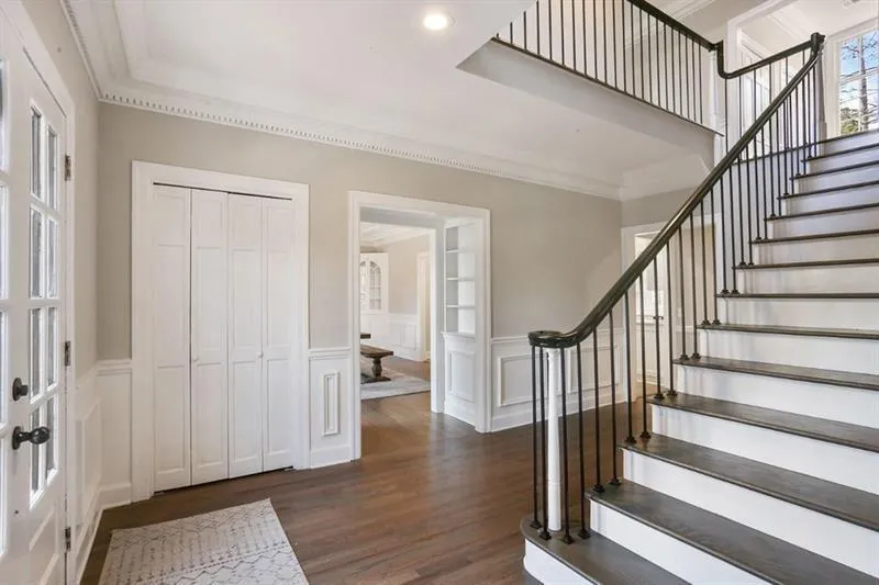 105 Blenheim Place, Sandy Springs, Georgia 30350, 6 Bedrooms Bedrooms, ,5 BathroomsBathrooms,Residential,Sold,105 Blenheim Place,6746502