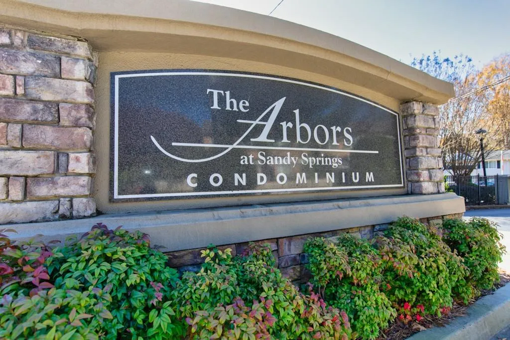 6940 Roswell Road Unit 24e, Atlanta, Georgia 30028, 1 Bedroom Bedrooms, ,1 BathroomBathrooms,Residential,Sold,6940 Roswell Road Unit 24e,6816215