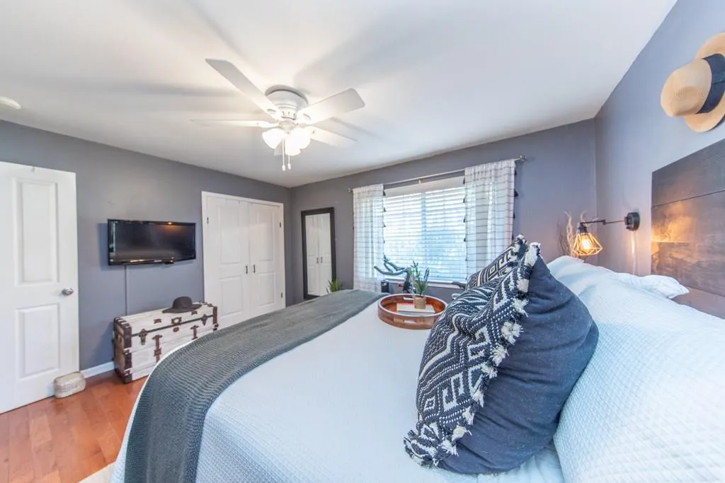 6940 Roswell Road Unit 24e, Atlanta, Georgia 30028, 1 Bedroom Bedrooms, ,1 BathroomBathrooms,Residential,Sold,6940 Roswell Road Unit 24e,6816215