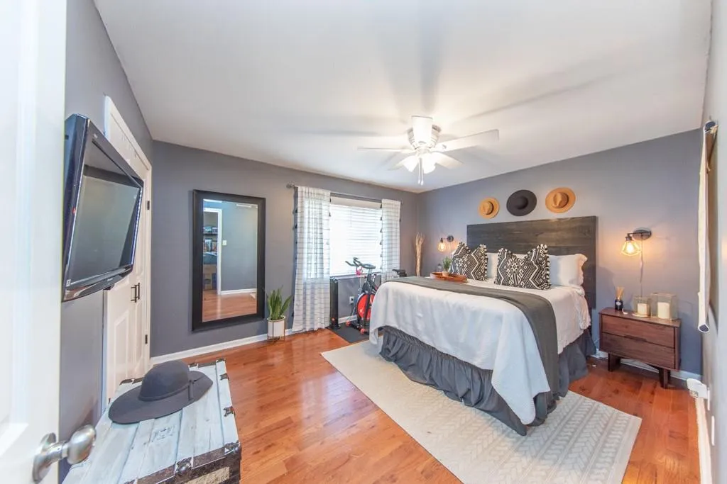 6940 Roswell Road Unit 24e, Atlanta, Georgia 30028, 1 Bedroom Bedrooms, ,1 BathroomBathrooms,Residential,Sold,6940 Roswell Road Unit 24e,6816215