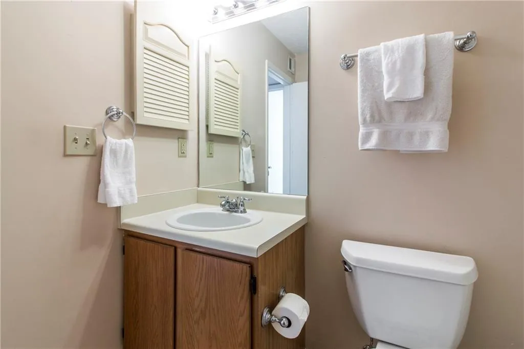 1310 Old Hammond Chase, Sandy Springs, Georgia 30350, 1 Bedroom Bedrooms, ,1 BathroomBathrooms,Residential,Sold,1310 Old Hammond Chase,5926136