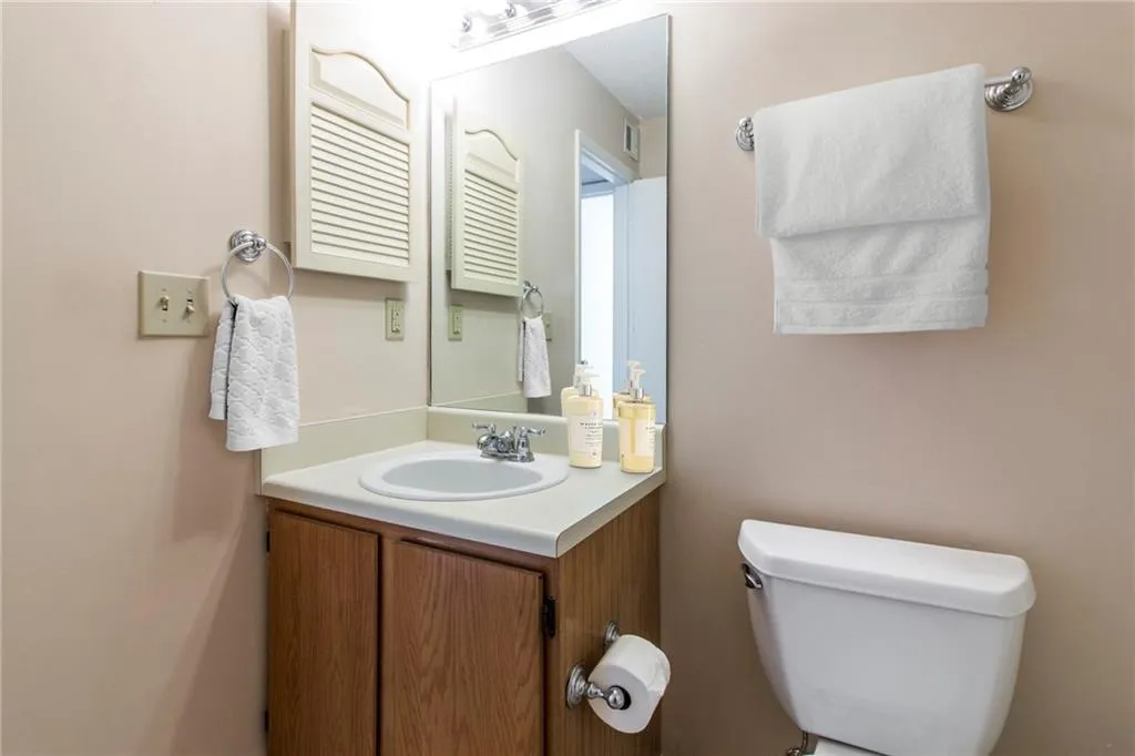 1310 Old Hammond Chase, Sandy Springs, Georgia 30350, 1 Bedroom Bedrooms, ,1 BathroomBathrooms,Residential,Sold,1310 Old Hammond Chase,5926136