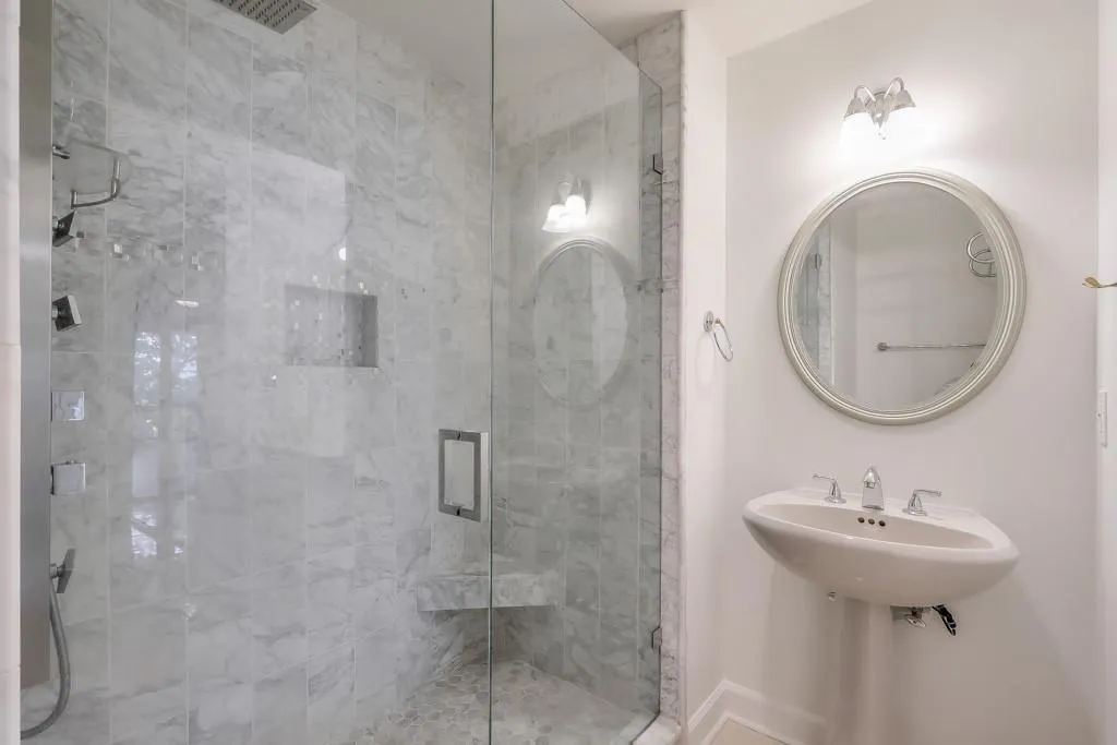 3475 Oak Valley Road Ne Unit 530, Atlanta, Georgia 30326, 2 Bedrooms Bedrooms, ,2 BathroomsBathrooms,Residential,For Sale,3475 Oak Valley Road Ne Unit 530,7654264