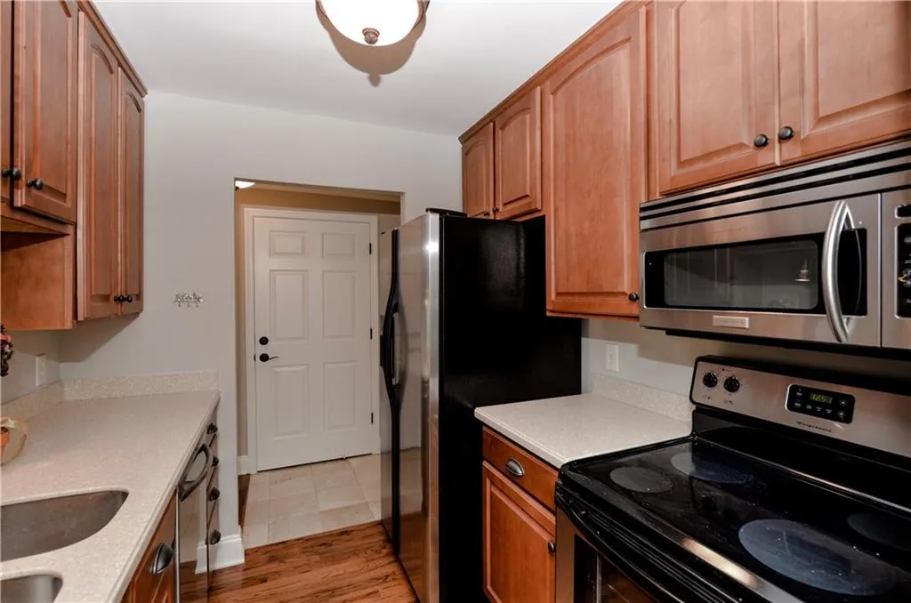 300 Johnson Ferry Road Unit A609, Sandy Springs, Georgia 30328, 1 Bedroom Bedrooms, ,1 BathroomBathrooms,Residential,Sold,300 Johnson Ferry Road Unit A609,6013683
