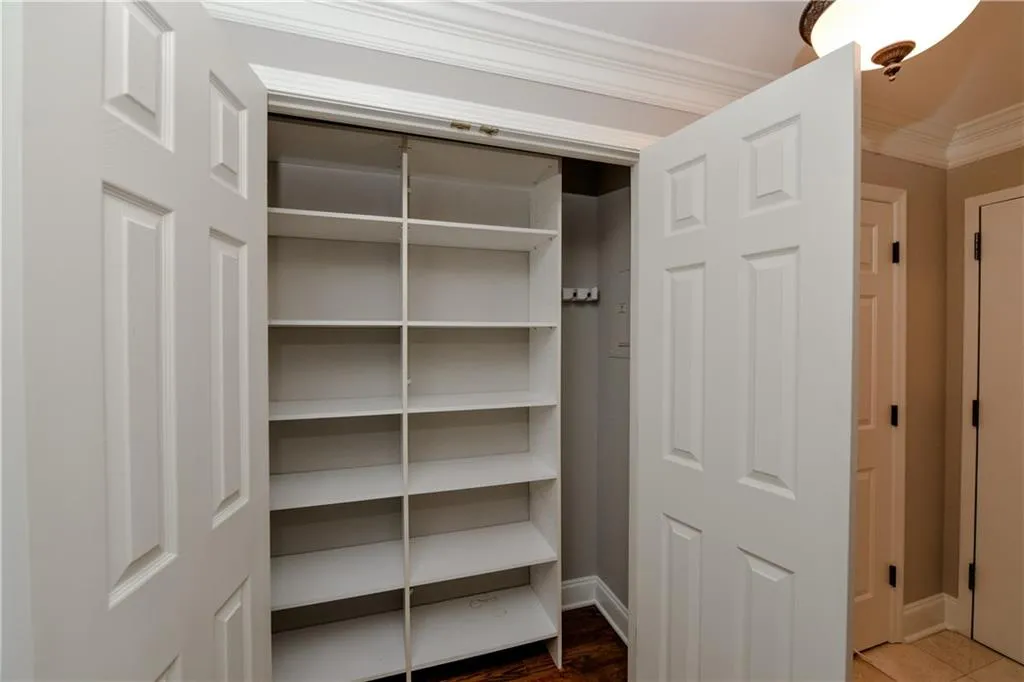 300 Johnson Ferry Road Unit A609, Sandy Springs, Georgia 30328, 1 Bedroom Bedrooms, ,1 BathroomBathrooms,Residential,Sold,300 Johnson Ferry Road Unit A609,6013683
