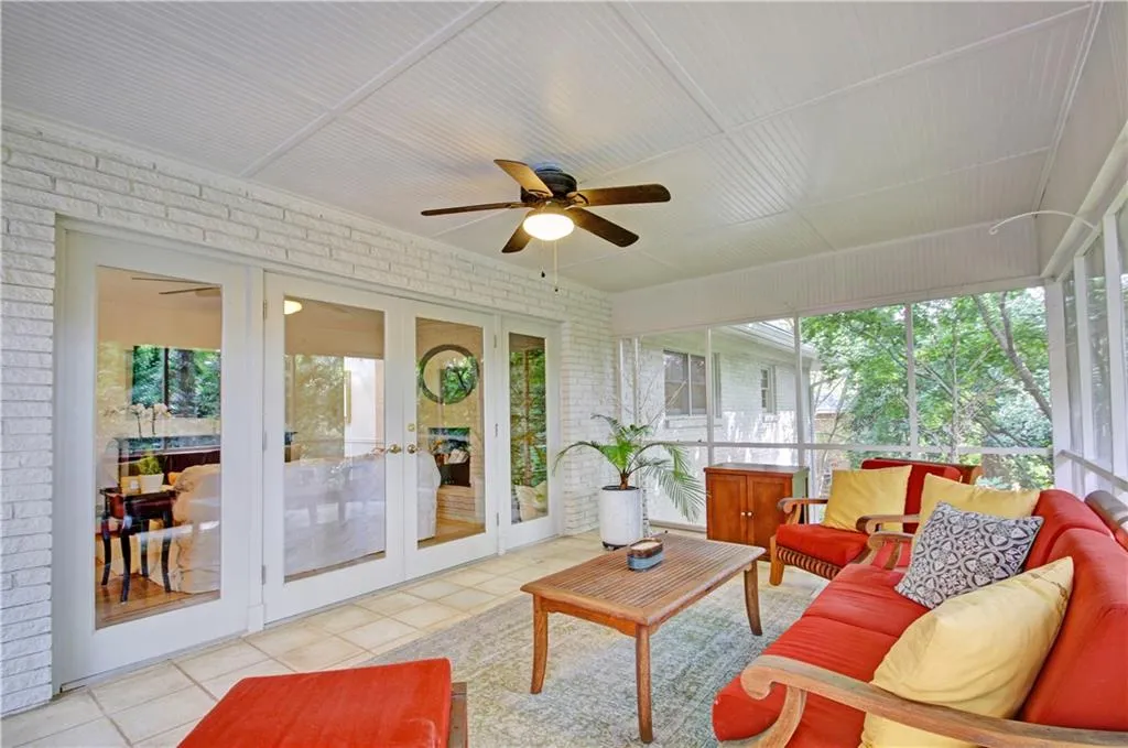 355 Franklin Road, Sandy Springs, Georgia 30342, 4 Bedrooms Bedrooms, ,3 BathroomsBathrooms,Residential,Sold,355 Franklin Road,6956818