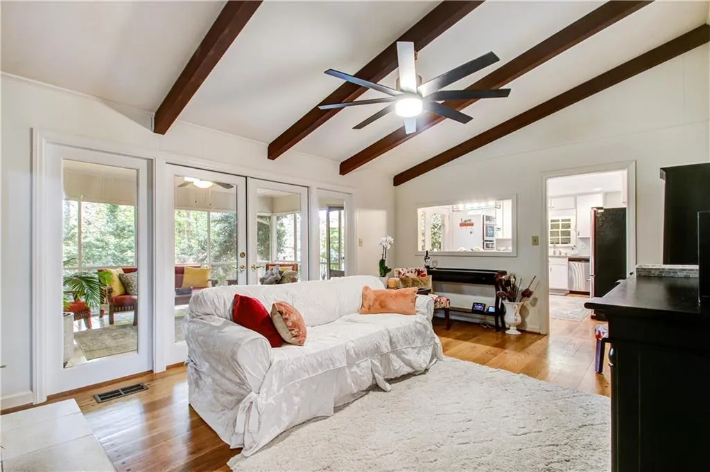 355 Franklin Road, Sandy Springs, Georgia 30342, 4 Bedrooms Bedrooms, ,3 BathroomsBathrooms,Residential,Sold,355 Franklin Road,6956818