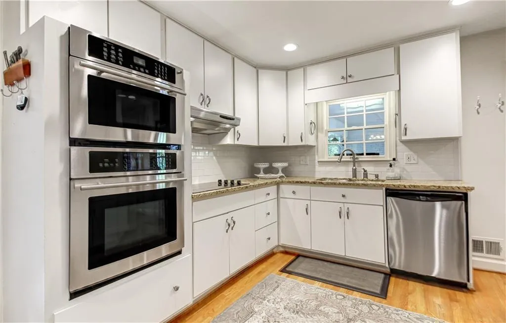 355 Franklin Road, Sandy Springs, Georgia 30342, 4 Bedrooms Bedrooms, ,3 BathroomsBathrooms,Residential,Sold,355 Franklin Road,6956818