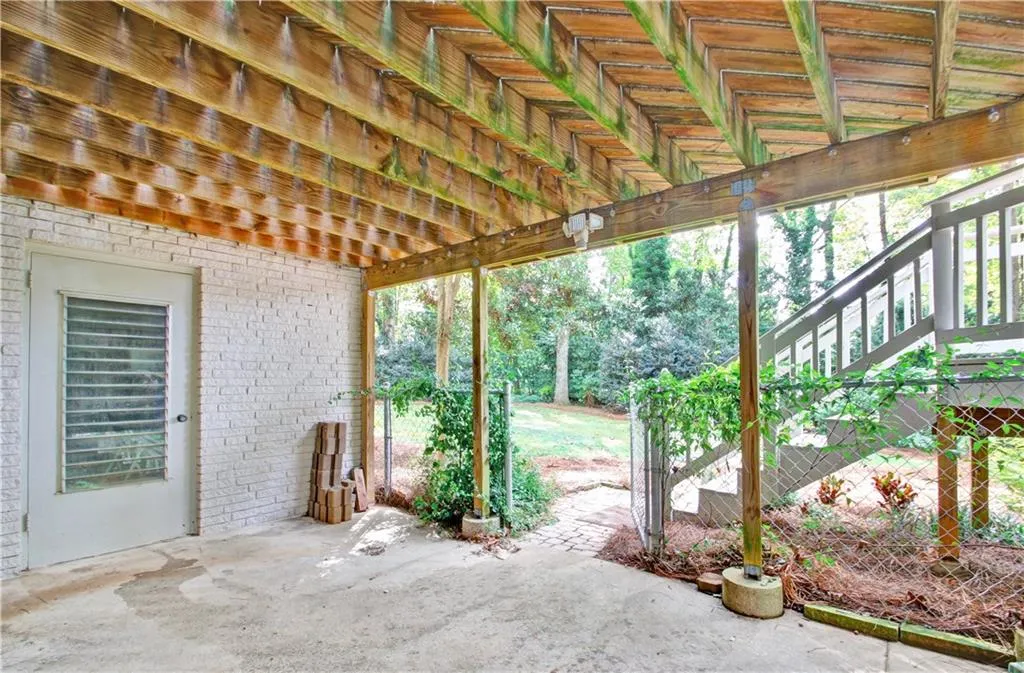 355 Franklin Road, Sandy Springs, Georgia 30342, 4 Bedrooms Bedrooms, ,3 BathroomsBathrooms,Residential,Sold,355 Franklin Road,6956818