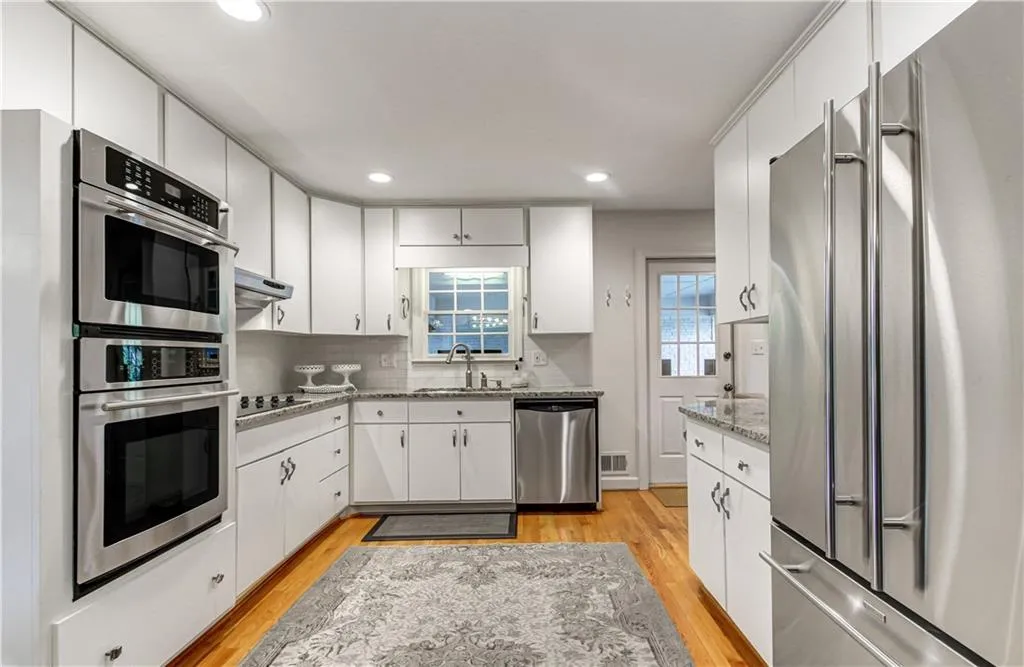 355 Franklin Road, Sandy Springs, Georgia 30342, 4 Bedrooms Bedrooms, ,3 BathroomsBathrooms,Residential,Sold,355 Franklin Road,6956818