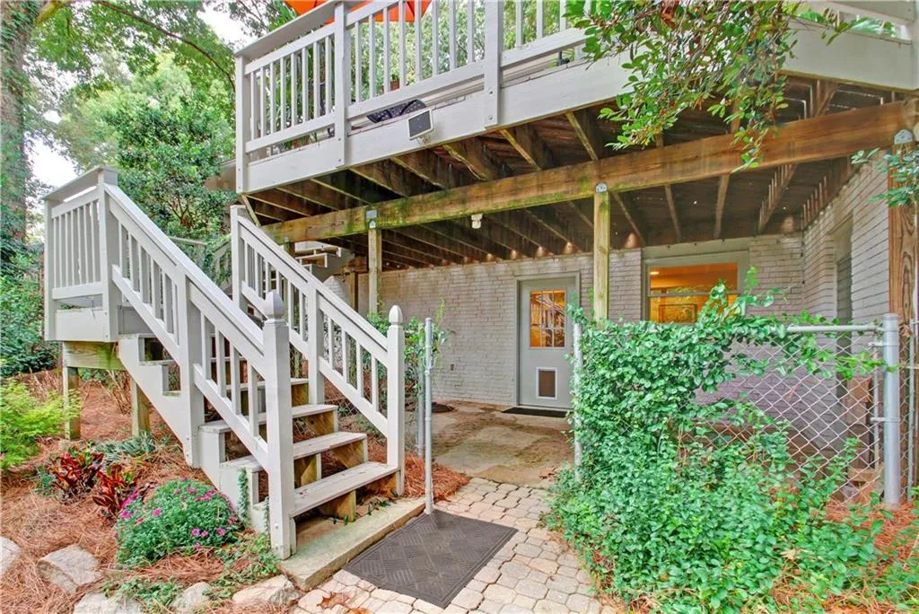 355 Franklin Road, Sandy Springs, Georgia 30342, 4 Bedrooms Bedrooms, ,3 BathroomsBathrooms,Residential,Sold,355 Franklin Road,6956818