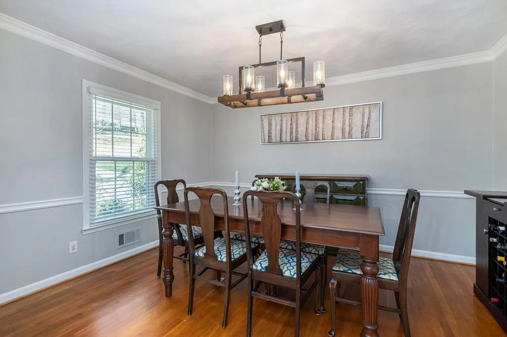 225 Abington Drive, Sandy Springs, Georgia 30328, 4 Bedrooms Bedrooms, ,3 BathroomsBathrooms,Residential,Sold,225 Abington Drive,6848990