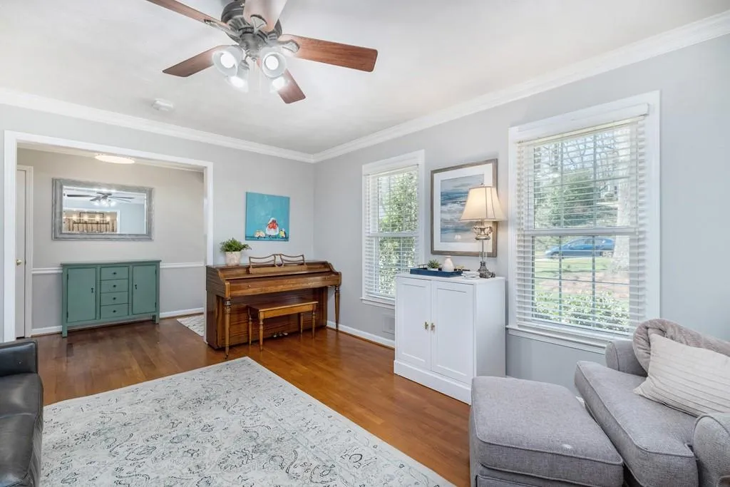 225 Abington Drive, Sandy Springs, Georgia 30328, 4 Bedrooms Bedrooms, ,3 BathroomsBathrooms,Residential,Sold,225 Abington Drive,6848990