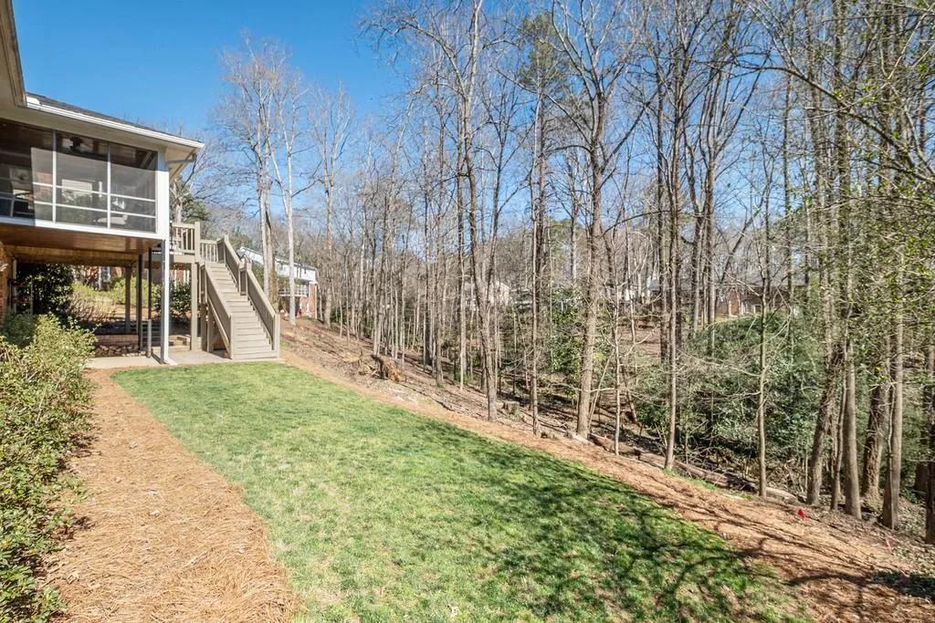 225 Abington Drive, Sandy Springs, Georgia 30328, 4 Bedrooms Bedrooms, ,3 BathroomsBathrooms,Residential,Sold,225 Abington Drive,6848990
