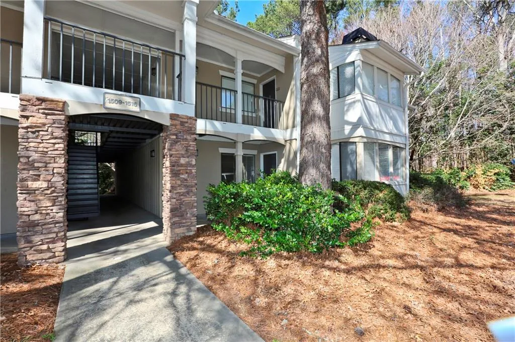 1510 Wingate Way, Sandy Springs, Georgia 30350, 2 Bedrooms Bedrooms, ,2 BathroomsBathrooms,Residential,Sold,1510 Wingate Way,5806423