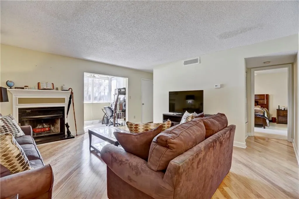 1510 Wingate Way, Sandy Springs, Georgia 30350, 2 Bedrooms Bedrooms, ,2 BathroomsBathrooms,Residential,Sold,1510 Wingate Way,5806423