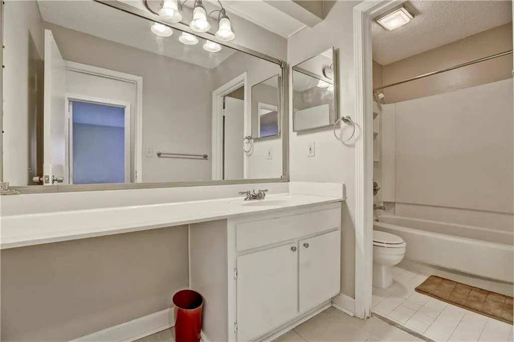 1510 Wingate Way, Sandy Springs, Georgia 30350, 2 Bedrooms Bedrooms, ,2 BathroomsBathrooms,Residential,Sold,1510 Wingate Way,5806423